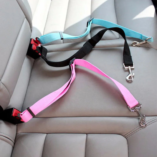 Ceinture de sécurité réglable pour chien et chat-Assurez la sécurité et le confort de votre animal en voiture avec cette ceinture réglable, robuste et facile à attacher